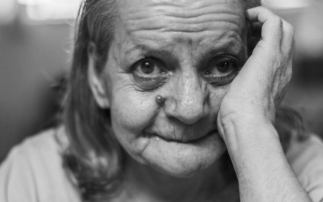 When an Aging Parent Says “I’m Fine”: 9 Signs They May Need Help at Home