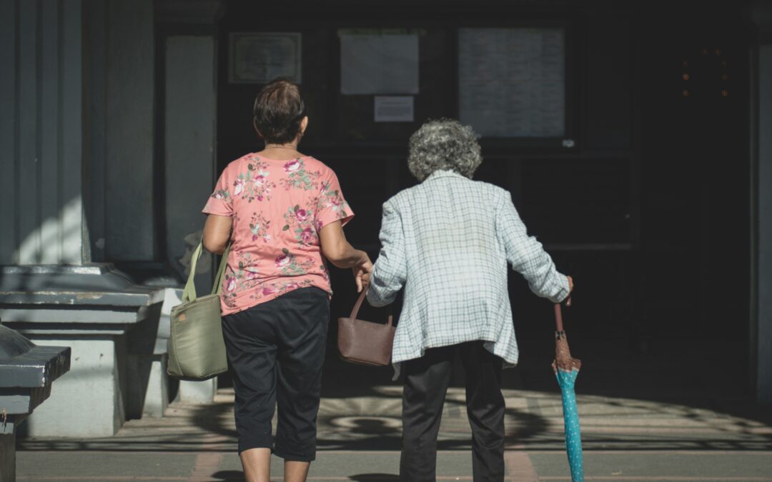 How to Help Aging Parents Stay Independent at Home Without Taking Over